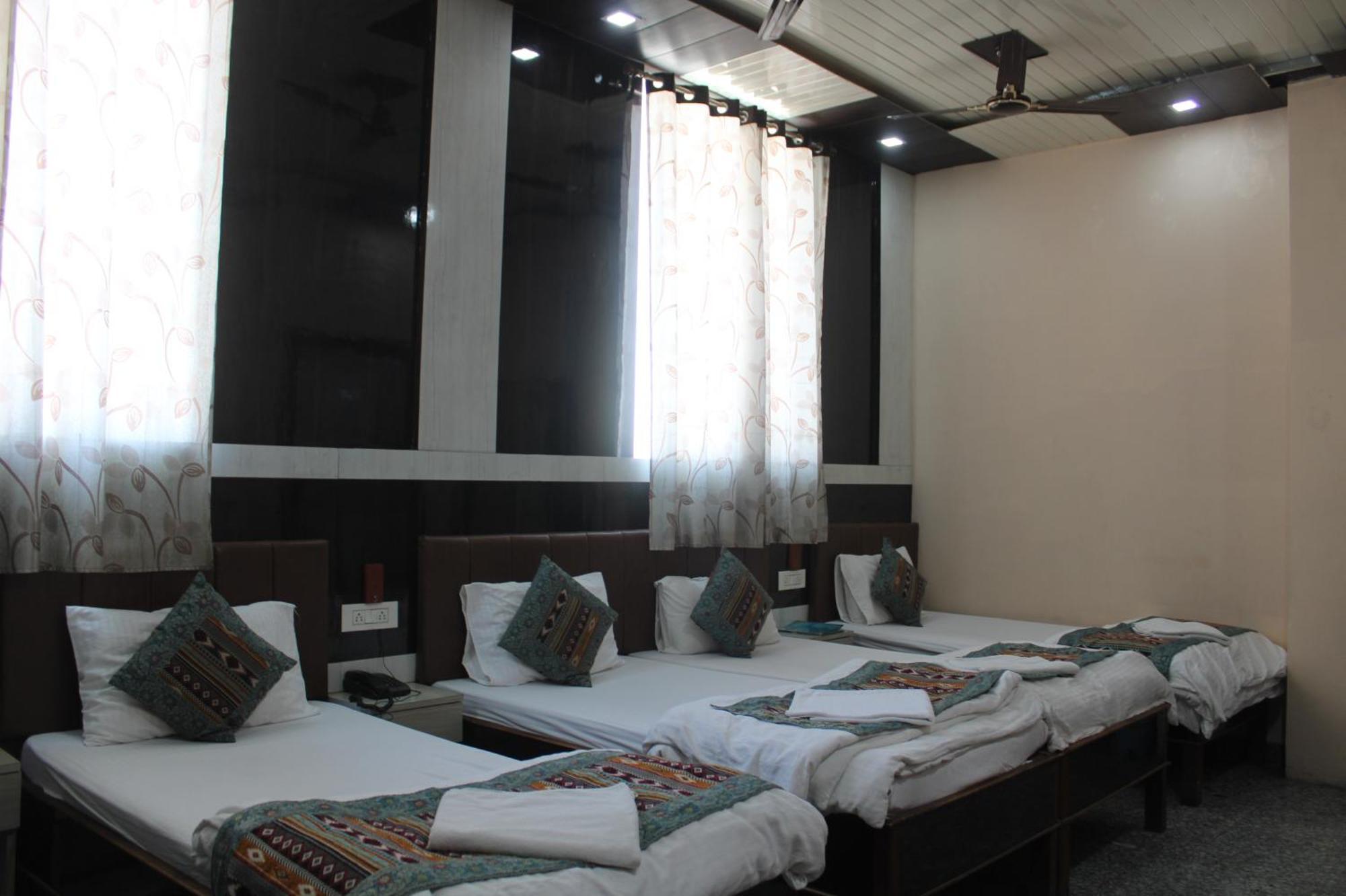 Hotel Singh Residency — Photos 2